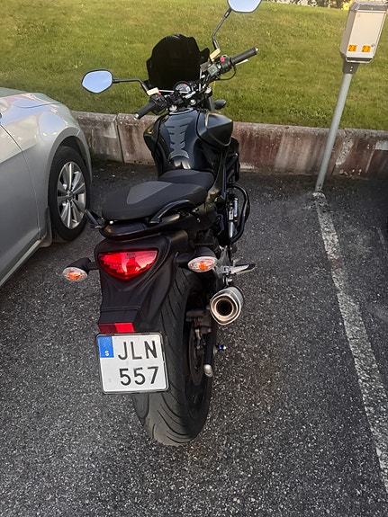 Suzuki SFV650 Gladius 4 of 5