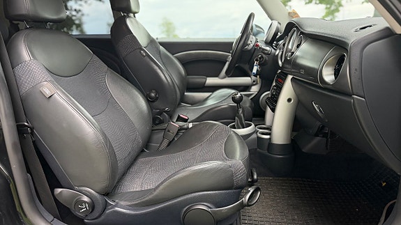 MINI Cooper 10 of 14