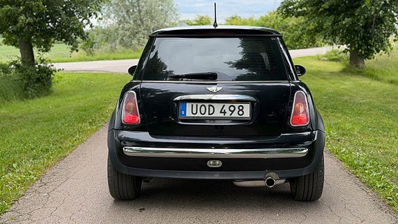 MINI Cooper 5 of 5