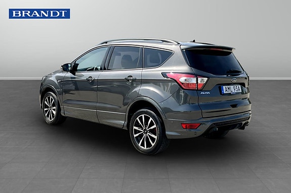 Ford Kuga 2 of 5