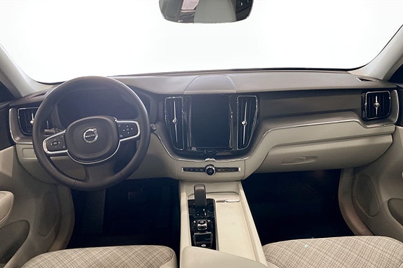 Volvo XC60 4 of 16