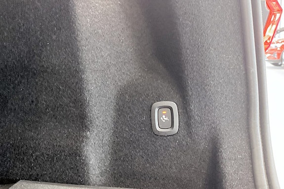 Volvo XC60 11 of 16