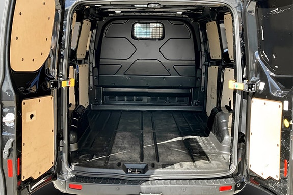 Ford Transit Custom 6 of 9