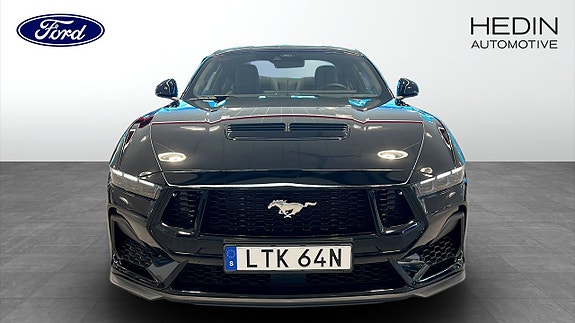 Ford Mustang 8 of 18