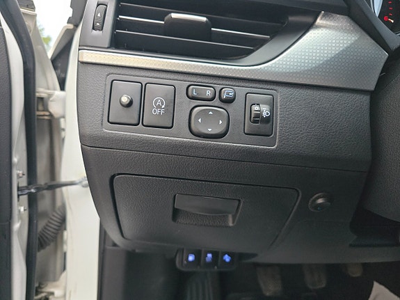 Toyota Avensis 13 of 20