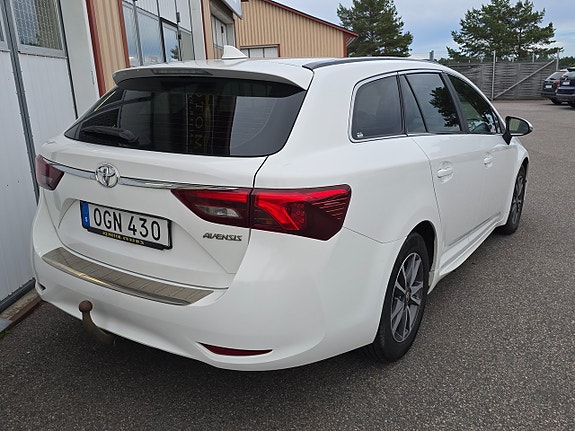 Toyota Avensis 7 of 20