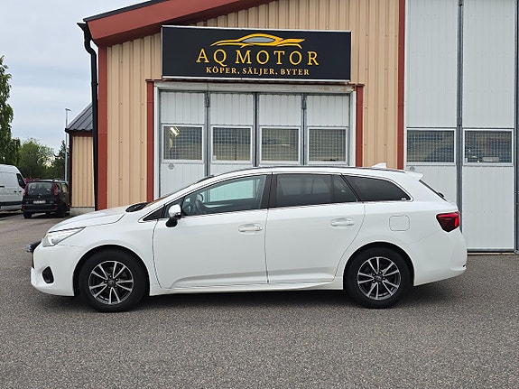 Toyota Avensis 3 of 5