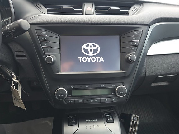 Toyota Avensis 17 of 20