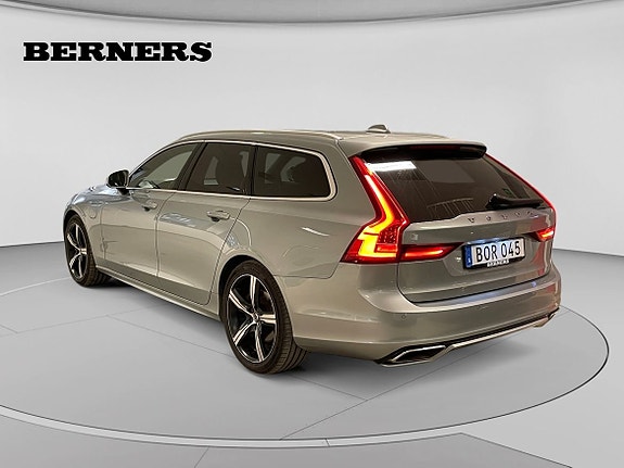 Volvo V90 3 of 5