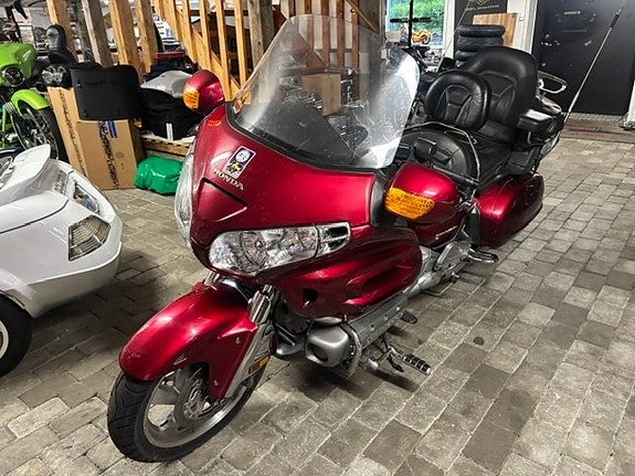 Honda Powersports GL1800A Gold Wing 1.8 goldwing 3 of 4
