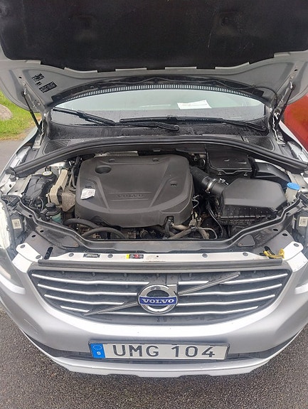 Volvo XC60 10 of 14