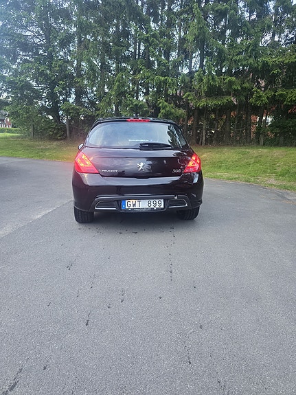 Peugeot 308 4 of 5