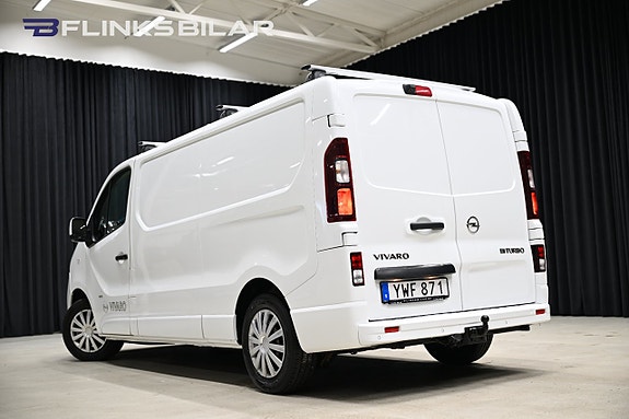 Opel Vivaro 4 of 5