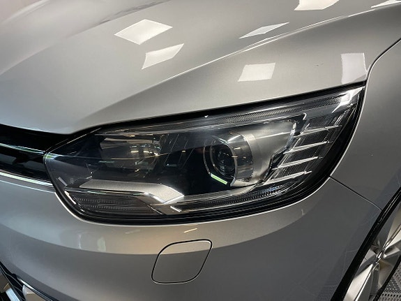 Renault Grand Scenic IV 9 of 17