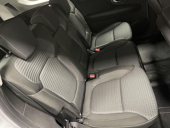 Renault Grand Scenic IV 7 of 17