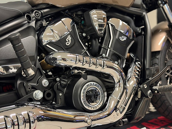 Indian Scout Super Limited + Tech  Bronze 7 of 10
