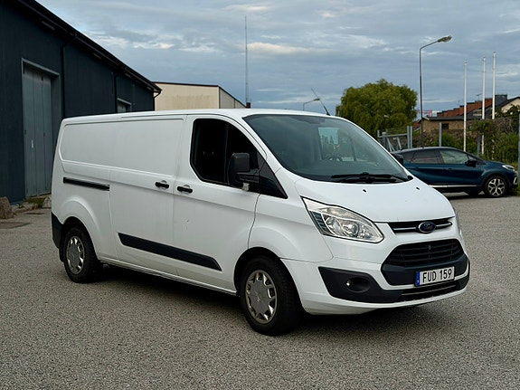 Ford Transit Custom 2 of 5