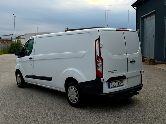 Ford Transit Custom 5 of 5