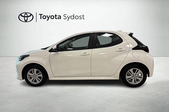 Toyota Yaris 3 of 18