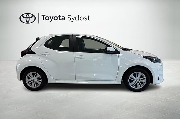 Toyota Yaris 16 of 18