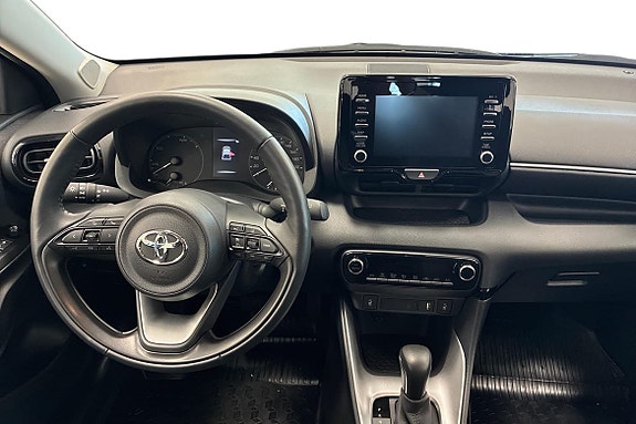 Toyota Yaris 8 of 18