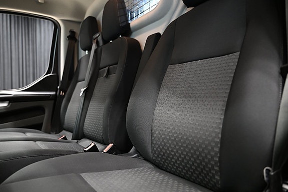 Ford Transit Custom 16 of 27