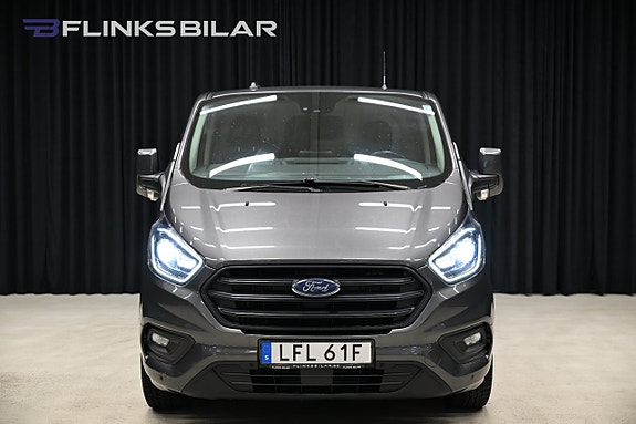 Ford Transit Custom 11 of 27