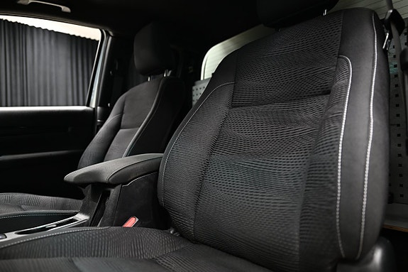 Toyota HiLux 29 of 30