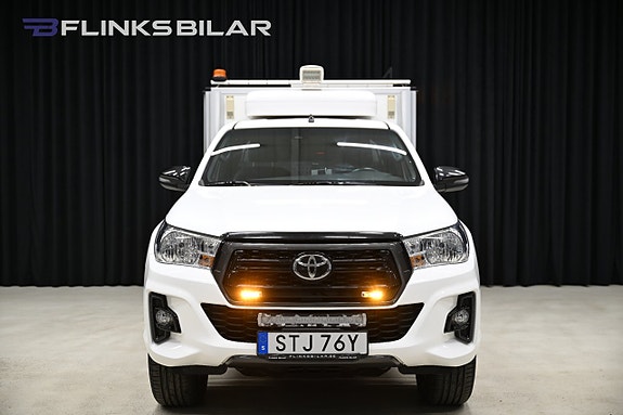 Toyota HiLux 19 of 30