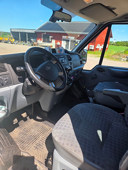 Ford Transit 4 of 5