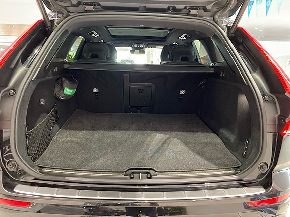 Volvo XC60 13 of 14