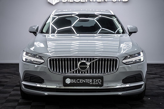 Volvo V90 4 of 5