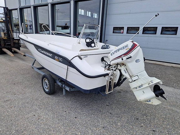 Crescent 491 SC-14 Evinrude E-tec 50 DSL-15 2 of 6