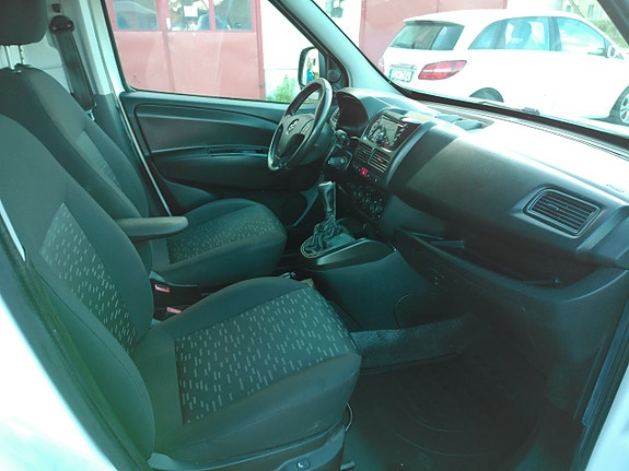 Opel Combo 6 of 12