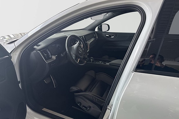 Volvo XC60 4 of 5