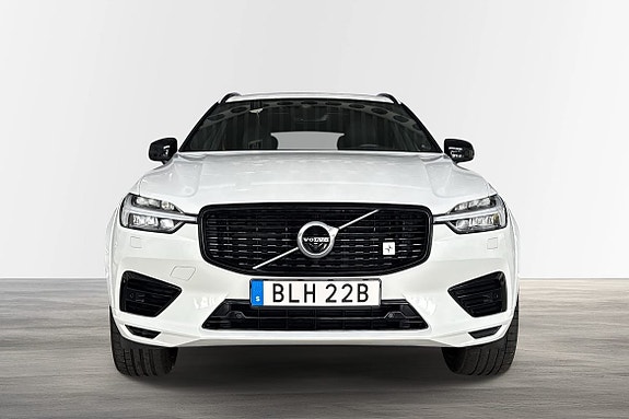 Volvo XC60 2 of 5