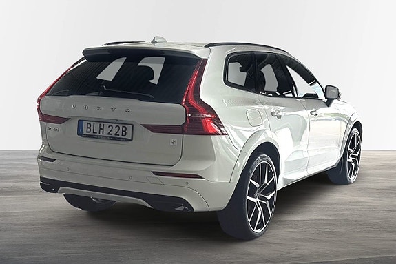 Volvo XC60 3 of 5