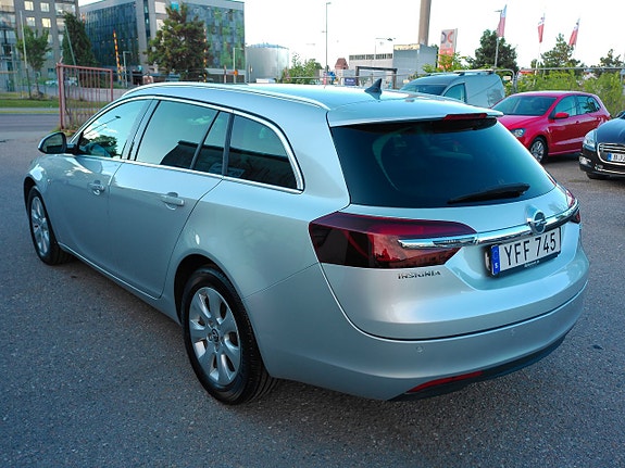 Opel Insignia 4 of 5