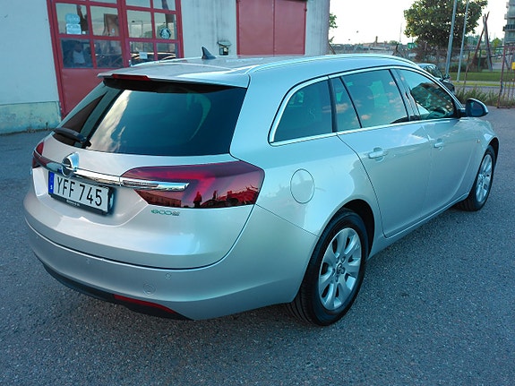 Opel Insignia 3 of 5