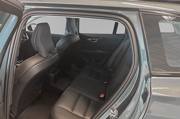 Volvo V60 15 of 30
