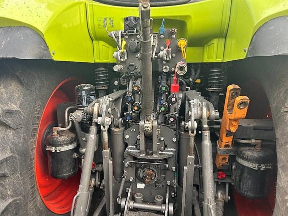 CLAAS Arion 660 CMATIC 6 of 9