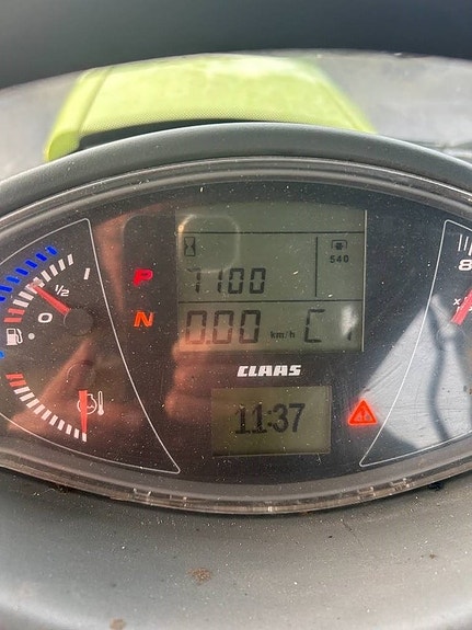 CLAAS Axion 850 Cebis 11 of 12