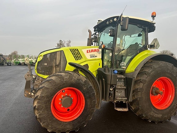 CLAAS Axion 850 Cebis 4 of 12