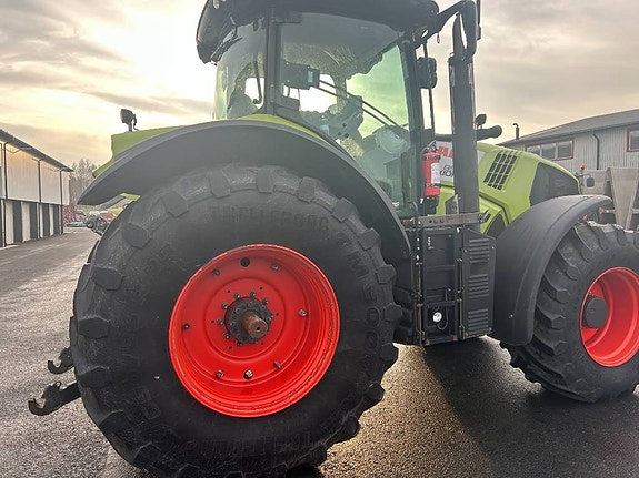 CLAAS Axion 850 Cebis 7 of 12
