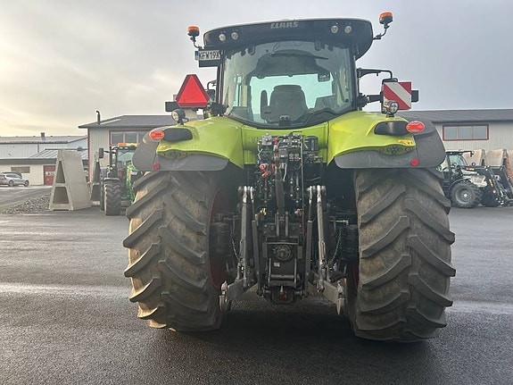 CLAAS Axion 870 Cmatic 5 of 12