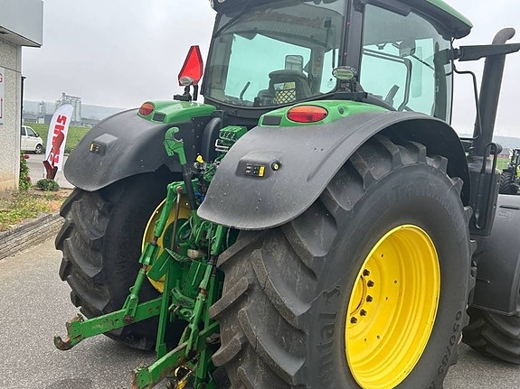 John Deere 6215 R 2 of 6