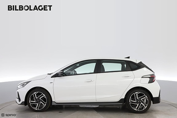 Hyundai i20 2 of 5