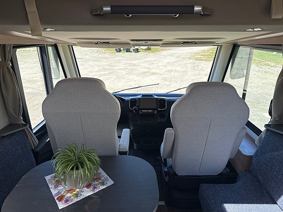 Weinsberg CaraCore 700 MEG Aut 8-steg Långbäddar 180 Diesel NY! 11 of 30