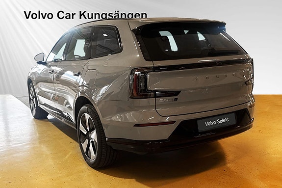 Volvo EX90 4 of 21
