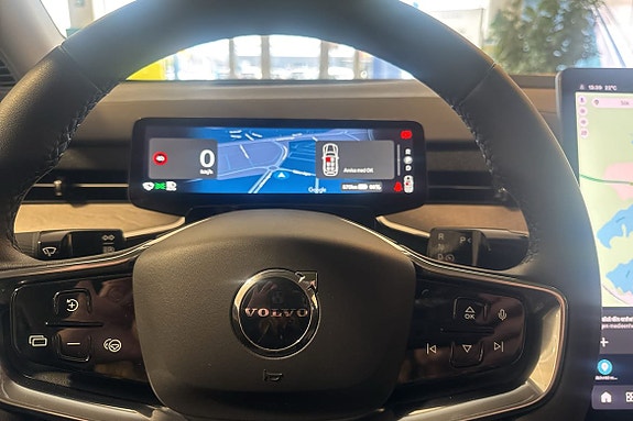 Volvo EX90 17 of 21